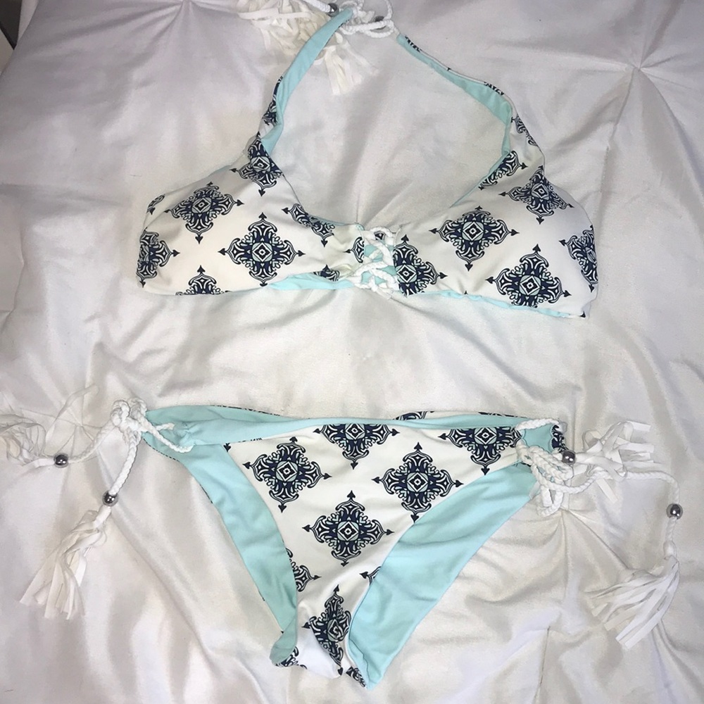 Reversible bikini set